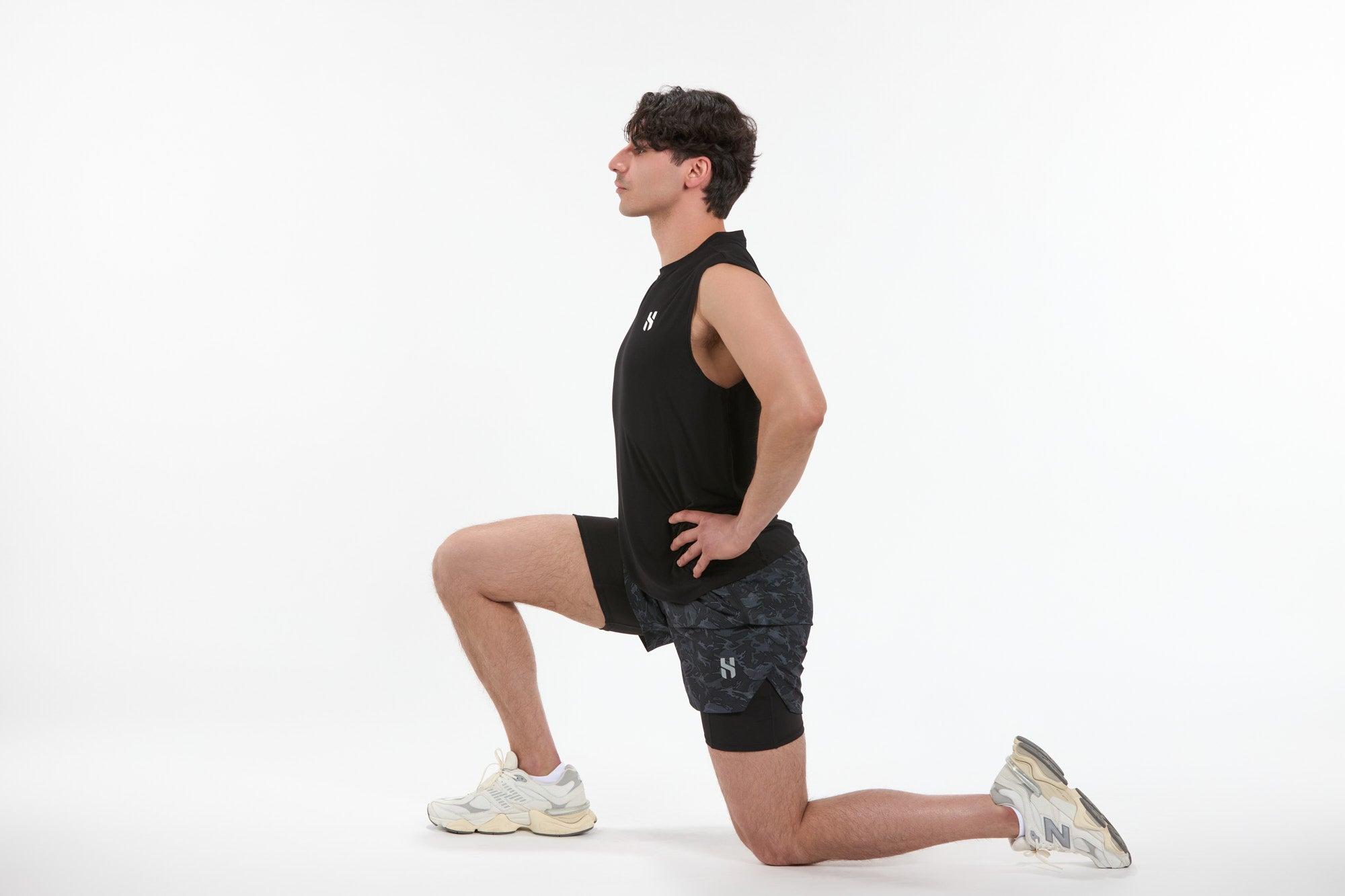 Mens Carbon Camo lined performance shorts motion shot